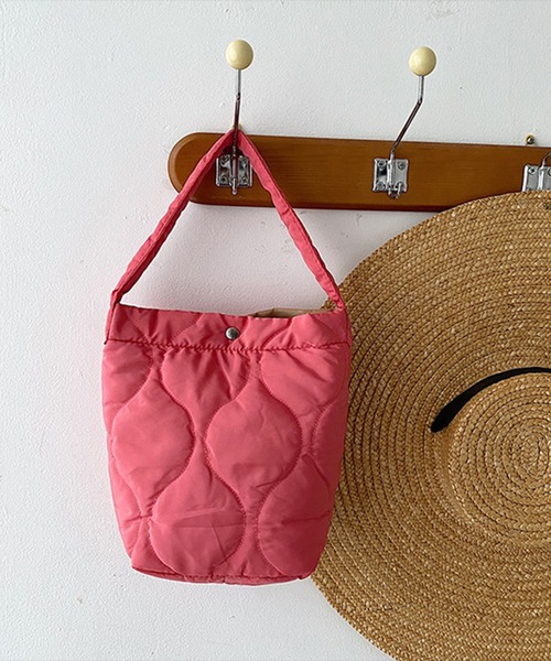 aimoha（アイモハ）の「２WAY　キルト　バケツバッグ（ハンドバッグ・レディース・ホワイト/ピンク/ブラック・FREE）」の14枚目の写真