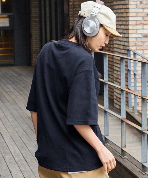 Dickies(ディッキーズ)の「Dickies/ディッキーズ ロゴ刺繍クルーネックワッフル半袖Tシャツ(Tシャツ/カットソー・メンズ・ベージュ/オフホワイト/スミクロ/ネイビー・XL/M/L)」の18枚目の写真