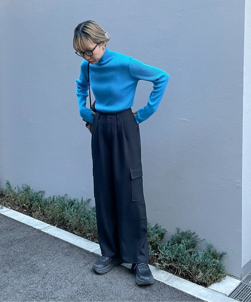 feepur（フェピュール）の「ツータックワイドカーゴパンツ（カーゴパンツ・レディース・アイボリー/ブラック/オリーブ・MEDIUM/SMALL）」の6枚目の写真