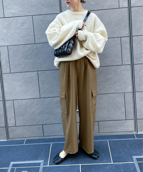 feepur（フェピュール）の「ツータックワイドカーゴパンツ（カーゴパンツ・レディース・アイボリー/ブラック/オリーブ・MEDIUM/SMALL）」の13枚目の写真