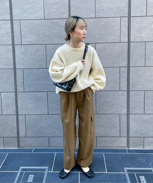 feepur（フェピュール）の「ツータックワイドカーゴパンツ（カーゴパンツ・レディース・アイボリー/ブラック/オリーブ・MEDIUM/SMALL）」の14枚目の写真