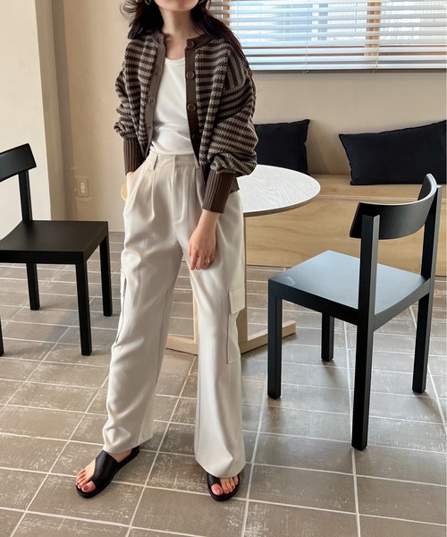 feepur（フェピュール）の「ツータックワイドカーゴパンツ（カーゴパンツ・レディース・アイボリー/ブラック/オリーブ・MEDIUM/SMALL）」の20枚目の写真