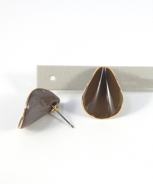 The Rule（ザルール）の「The Rule ザルール : OAK rolled pierced earring : オークロールピアス（ピアス（両耳用）・レディース・オレンジ/ネイビー/ダークグリーン/グレー/ホワイト/ワインレッド/モカ・FREE）」の10枚目の写真