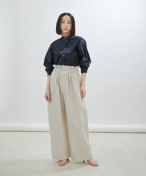 SALON adam et rope'（サロン アダム エ ロペ）の「【一部直営店舗・WEB限定】パールボタンスタンドカラーシャツ/無地・ストライプ（シャツ/ブラウス・レディース・ネイビー/オフホワイト/サックスブルー/ブルー系その他4・FREE）」の9枚目の写真