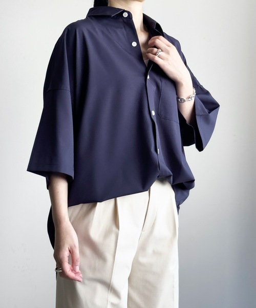 COMMON WARE(コモンウェアー)の「COMMONWARE:PE ドロップショルダー BIGシャツ S/S(シャツ/ブラウス・レディース・サックスブルー/ブラック/チャコールグレー/ホワイト/グリーン/パープル/ネイビー・L/XL/M)」の6枚目の写真