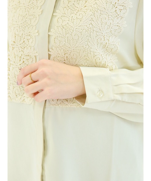 Te chichi（テチチ）の「切替フロントモチーフレースブラウス（シャツ/ブラウス・レディース・グレー/オフホワイト/イエロー・ﾌﾘ-）」の5枚目の写真