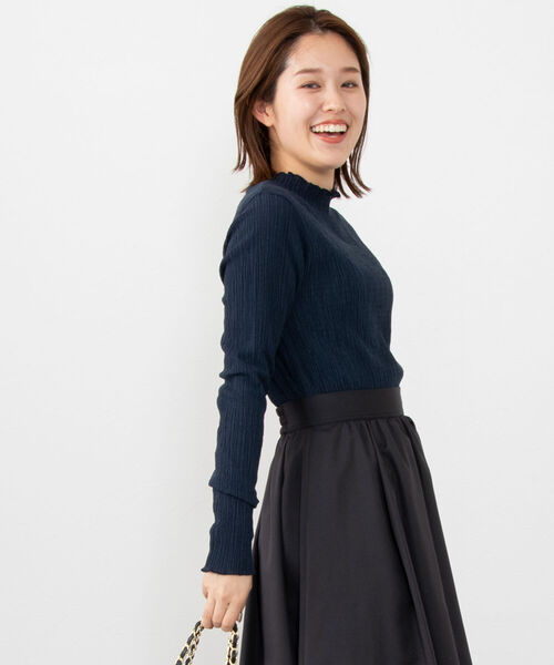 NOLLEY’S(ノーリーズ)の「リンクルラップトリコットハイネックプルオーバーカットソー(Tシャツ/カットソー・レディース・グリーン/アイボリー/ライトブルー/ネイビー/オフホワイト・38)」の14枚目の写真