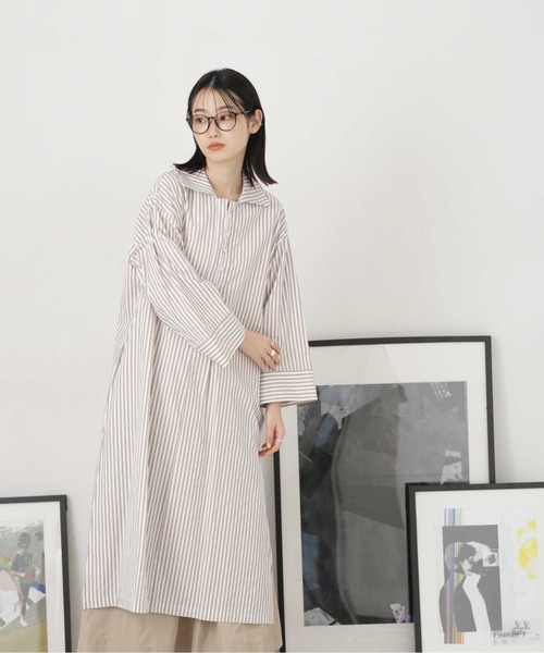 NANO universe（ナノユニバース）の「LB.04/サイドスリットストライプワンピース（シャツワンピース・レディース・ベージュ/ブルー/ネイビー・FREE）」の4枚目の写真