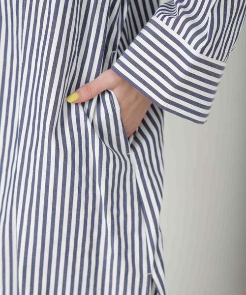 NANO universe（ナノユニバース）の「LB.04/サイドスリットストライプワンピース（シャツワンピース・レディース・ベージュ/ブルー/ネイビー・FREE）」の12枚目の写真