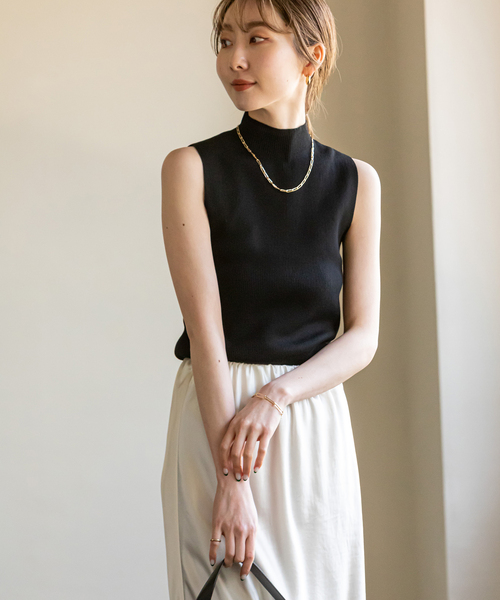 Noble（ノーブル）の「○ボトルネックノースリリブニット