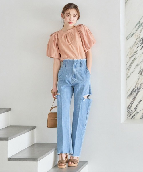 mysty woman（ミスティウーマン）の「サイドスリットデニムパンツ 188175（デニムパンツ・レディース・ライトブルー/グレー系その他・MEDIUM/SMALL）」の3枚目の写真