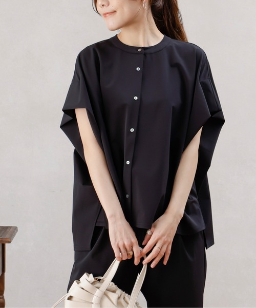 Chez toi（シェトワ）の「360度ストレッチバンドカラーシャツ（シャツ/ブラウス・レディース・オフホワイト/ブラック/カーキ・FREE）」の3枚目の写真