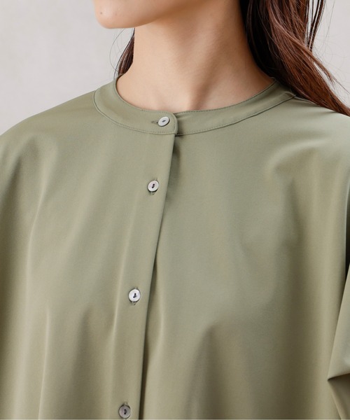 Chez toi（シェトワ）の「360度ストレッチバンドカラーシャツ（シャツ/ブラウス・レディース・オフホワイト/ブラック/カーキ・FREE）」の21枚目の写真