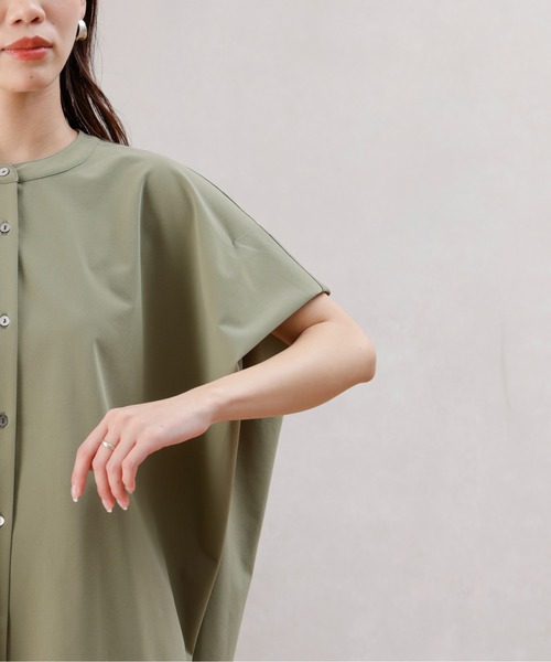 Chez toi（シェトワ）の「360度ストレッチバンドカラーシャツ（シャツ/ブラウス・レディース・オフホワイト/ブラック/カーキ・FREE）」の22枚目の写真