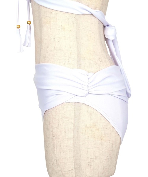 Tika（ティカ）の「ビキニ ホルターネック 盛れる 水着 可愛い レディース タッセル リボン セクシー （水着・レディース・ホワイト/ピンク/ブラック・M）」の13枚目の写真