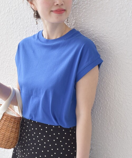 SHIPS（シップス）の「* オーガニックコットン フレンチスリーブ スリット TEE 24SS ◇（Tシャツ/カットソー・レディース・ホワイト/オフホワイト/ブラック/ブルー/チャコールグレー/ライトグレー/ライトブルー/ピンク・MEDIUM/SMALL）」の7枚目の写真