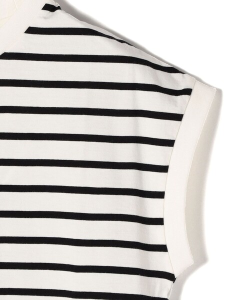 SHIPS（シップス）の「* オーガニックコットン フレンチスリーブ スリット TEE 24SS ◇（Tシャツ/カットソー・レディース・ホワイト/オフホワイト/ブラック/ブルー/チャコールグレー/ライトグレー/ライトブルー/ピンク・MEDIUM/SMALL）」の22枚目の写真