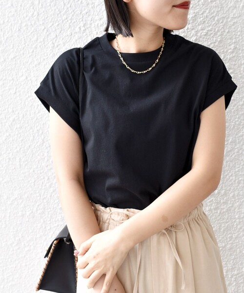 SHIPS（シップス）の「* オーガニックコットン フレンチスリーブ スリット TEE 24SS ◇（Tシャツ/カットソー・レディース・ホワイト/オフホワイト/ブラック/ブルー/チャコールグレー/ライトグレー/ライトブルー/ピンク・MEDIUM/SMALL）」の15枚目の写真