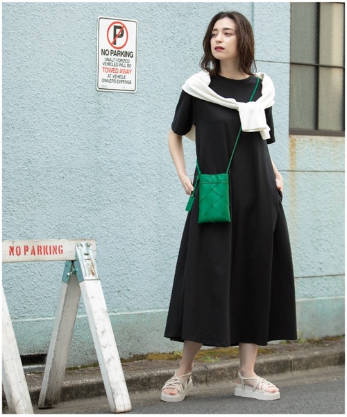 ★美品★オペークドットクリップ 黒 パフスリーブロングワンピース ドットプリントワンピース【洗濯機洗い可】（マキシ・ロング