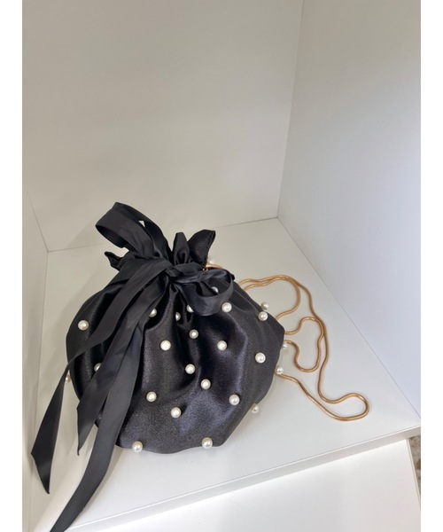 jumelle（ジュメロ）の「【限定販売】2wayパールバッグ（ハンドバッグ・レディース・ブラック・FREE）」の2枚目の写真