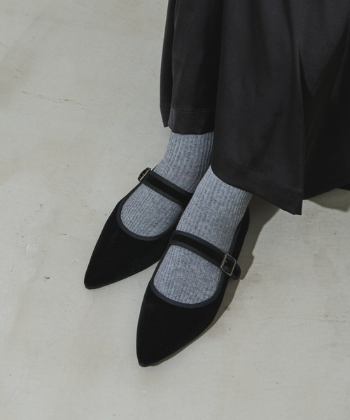 Aunt Marie's（アントマリーズ）の「ベロアポインテッドストラップパンプス（パンプス・レディース・ブルー/グリーン/ブラック・S/L/M）」の7枚目の写真