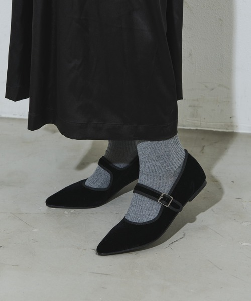 Aunt Marie's（アントマリーズ）の「ベロアポインテッドストラップパンプス（パンプス・レディース・ブルー/グリーン/ブラック・S/L/M）」の10枚目の写真