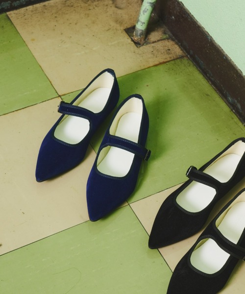 Aunt Marie's（アントマリーズ）の「ベロアポインテッドストラップパンプス（パンプス・レディース・ブルー/グリーン/ブラック・S/L/M）」の5枚目の写真