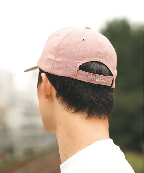 THRASHER（スラッシャー）の「GONS ART 6P DAD CAP/スラッシャーフロントGONSアート・デザイン６パネルキャップ（キャップ・メンズ・ブラック/ベージュ/オリーブ/ピンク・FREE）」の7枚目の写真