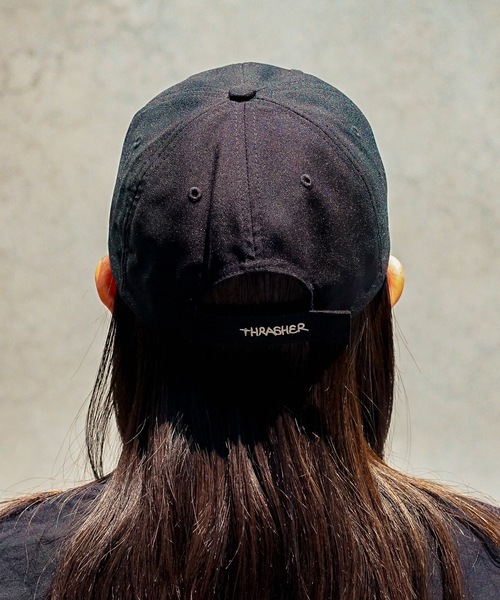 THRASHER（スラッシャー）の「GONS ART 6P DAD CAP/スラッシャーフロントGONSアート・デザイン６パネルキャップ（キャップ・メンズ・ブラック/ベージュ/オリーブ/ピンク・FREE）」の14枚目の写真