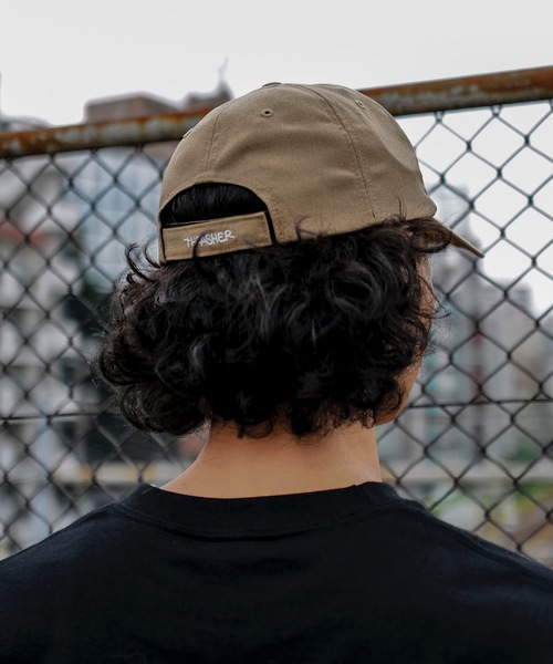 THRASHER（スラッシャー）の「GONS ART 6P DAD CAP/スラッシャーフロントGONSアート・デザイン６パネルキャップ（キャップ・メンズ・ブラック/ベージュ/オリーブ/ピンク・FREE）」の22枚目の写真