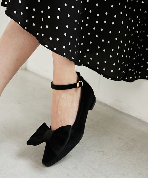 MAJESTIC LEGON（マジェスティックレゴン）の「【WEB限定XLサイズあり】取り外しできるリボンパンプス（パンプス・レディース・ブラック/アイボリー・LARGE/X-LARGE/MEDIUM/SMALL）」の18枚目の写真