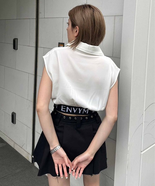 ENVYM(アンビー)の「ENVYMロゴノースリシャツ(シャツ/ブラウス・レディース・ホワイト/ブラック・FREE)」の6枚目の写真