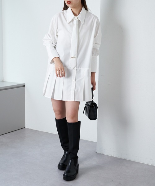 Chico（チコ）の「ネクタイデザインチュニックシャツ（シャツワンピース・レディース・ホワイト/ホワイト系その他2/グレー・FREE）」の8枚目の写真