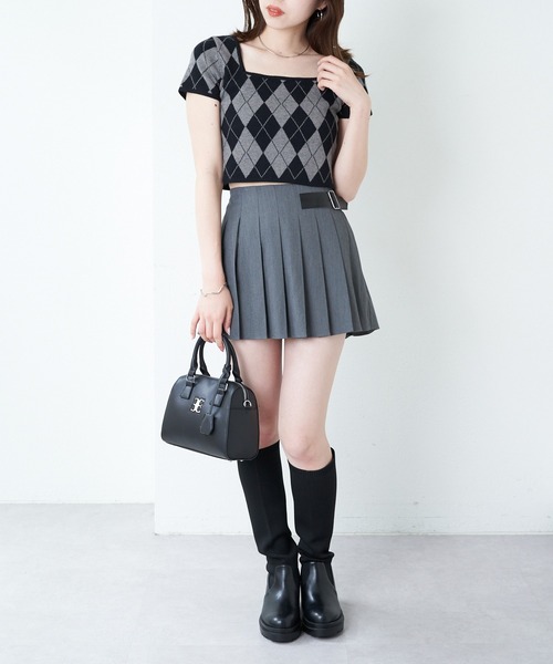 お値下げ♡超美品♡BETOUPE CHESSWOOLフーディー チャンキーヒールニットショートブーツ | SESTO(セスト
