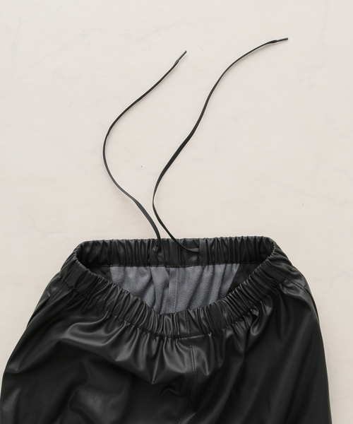 Spick & Span（スピックアンドスパン）の「フェイクレザーイージーパンツ（スラックス・レディース・ブラック/ブラウン・36/38）」の15枚目の写真