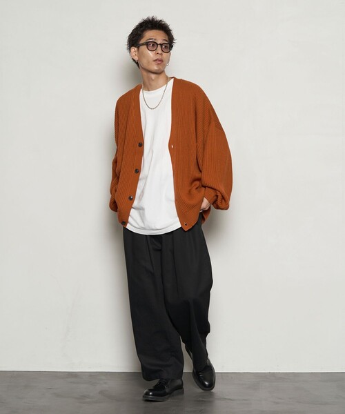 PUBLUX(パブリュクス)の「PUBLUX/パブリュクス 両畦Vネックカーディガン/ニットカーディガン(限定展開)(カーディガン/ボレロ・メンズ・オリーブ/ブラック/オレンジ/グレイッシュベージュ・SMALL/LARGE/MEDIUM)」の8枚目の写真