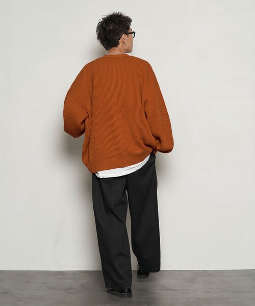 PUBLUX(パブリュクス)の「PUBLUX/パブリュクス 両畦Vネックカーディガン/ニットカーディガン(限定展開)(カーディガン/ボレロ・メンズ・オリーブ/ブラック/オレンジ/グレイッシュベージュ・SMALL/LARGE/MEDIUM)」の12枚目の写真