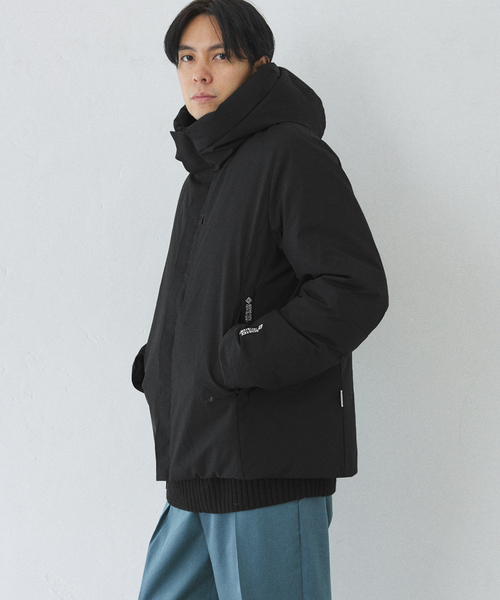 +phenix（プラスフェニックス）の「【+phenix / プラスフェニックス】別注 GORE-TEX ダウンブルゾン（ダウンジャケット/コート・メンズ・ベージュ/ブラック・MEDIUM/LARGE/SMALL）」の9枚目の写真