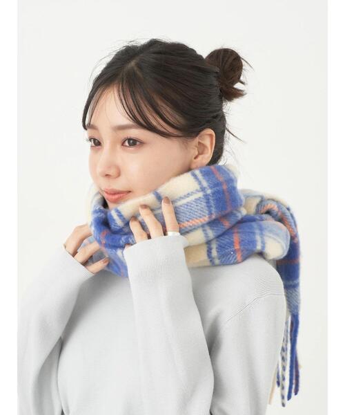earth music&ecology（アースミュージックアンドエコロジー）の「タータンチェックマフラー（マフラー・レディース・イエロー/ブラック/ブルー・FREE）」の14枚目の写真