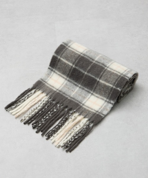 earth music&ecology（アースミュージックアンドエコロジー）の「タータンチェックマフラー（マフラー・レディース・イエロー/ブラック/ブルー・FREE）」の2枚目の写真