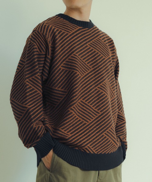 ITEMS URBANRESEARCH（アイテムズ アーバンリサーチ）の「マシンウォッシャブル バイヤスジオメ ニット（ニット/セーター・メンズ・ブラック/ブラウン/イエロー・LARGE/MEDIUM）」の2枚目の写真