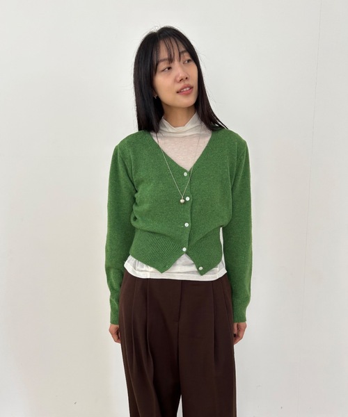 Didot.showroom（ディドット ショールーム）の「Vネッククロップドニットカーディガン（カーディガン/ボレロ・レディース・グリーン/ネイビー/ブラウン/ブルー/オートミール/レッド/グレー/ブラック・FREE）」の21枚目の写真