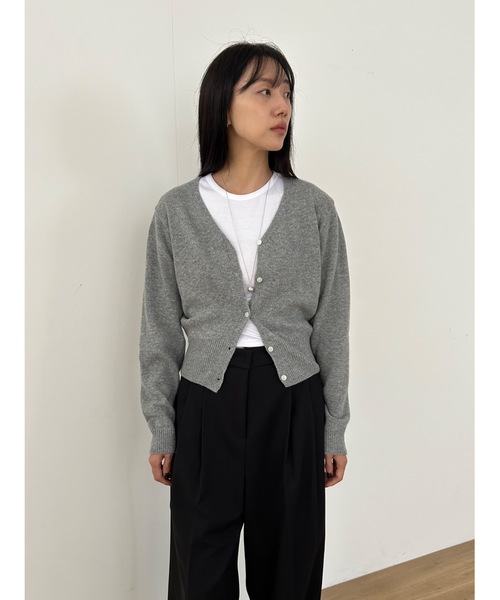 Didot.showroom（ディドット ショールーム）の「Vネッククロップドニットカーディガン（カーディガン/ボレロ・レディース・グリーン/ネイビー/ブラウン/ブルー/オートミール/レッド/グレー/ブラック・FREE）」の13枚目の写真