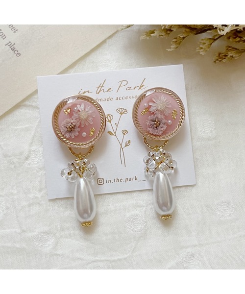 tone(トーン)の「【in the Park】しずくパールの2wayピアス(MA)(ピアス(両耳用)・レディース・ピンク/グリーン系その他・FREE)」の3枚目の写真