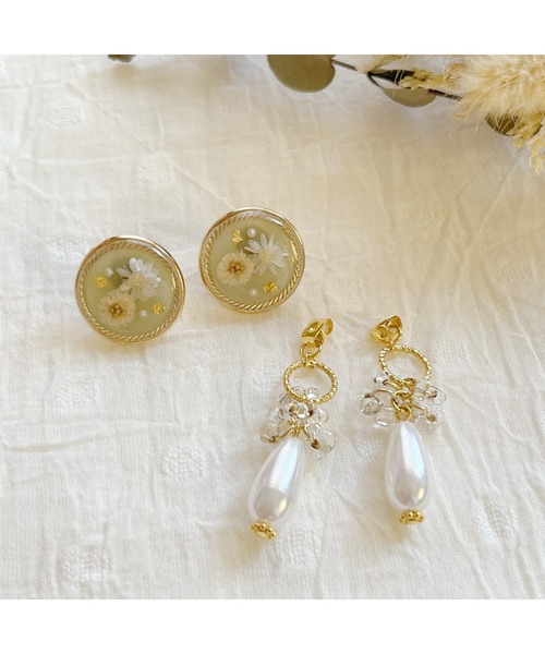 tone(トーン)の「【in the Park】しずくパールの2wayピアス(MA)(ピアス(両耳用)・レディース・ピンク/グリーン系その他・FREE)」の10枚目の写真