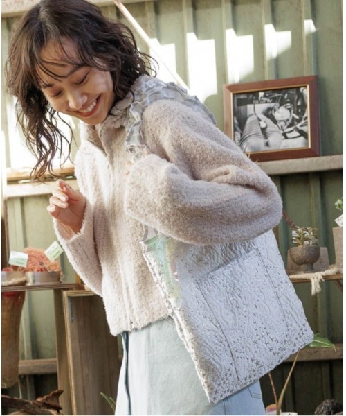 niko and...(ニコアンド)の「オリジナルアソートフリルトートバッグ(トートバッグ・レディース・シルバー/ブラック/その他1/グリーン/ブルー・0)」の4枚目の写真