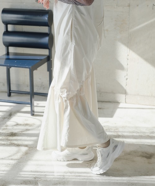 Kastane（カスタネ）の「【2024SSアイテム/2サイズ展開/肩紐調節可能】ナイロンボリュームマルチワンピース（ワンピース・レディース・ホワイト/ミント/ブラック・1/0）」の5枚目の写真