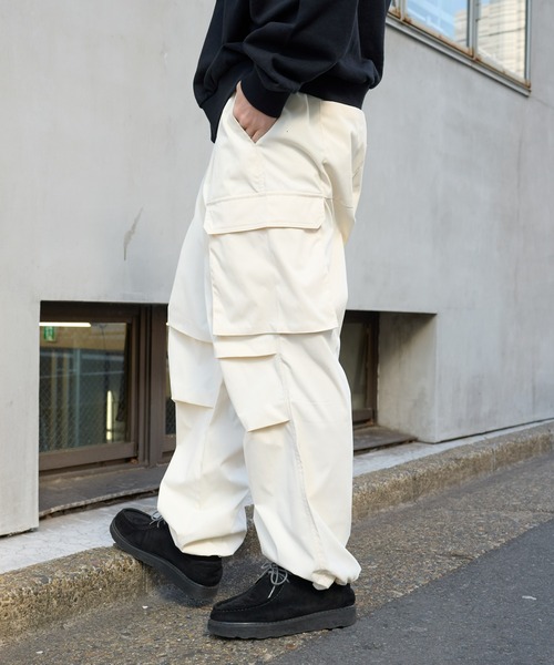COLONY 2139（コロニートゥーワンスリーナイン）の「ストレッチカーゴパンツ（カーゴパンツ・メンズ・カーキ/ブラック/ホワイト・LARGE/MEDIUM）」の12枚目の写真