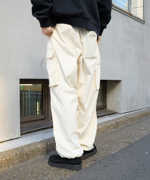 COLONY 2139（コロニートゥーワンスリーナイン）の「ストレッチカーゴパンツ（カーゴパンツ・メンズ・カーキ/ブラック/ホワイト・LARGE/MEDIUM）」の13枚目の写真
