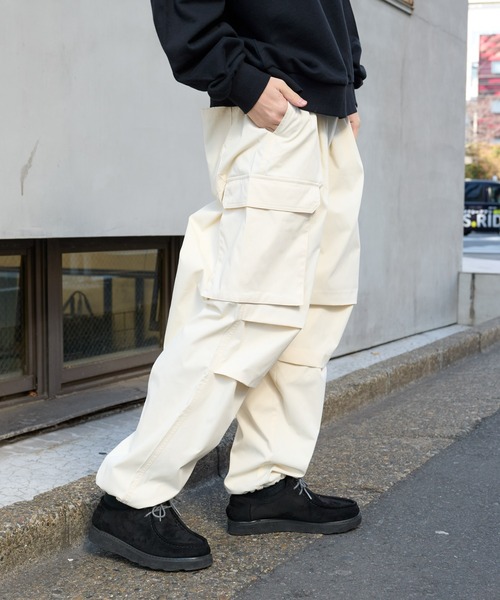 COLONY 2139（コロニートゥーワンスリーナイン）の「ストレッチカーゴ